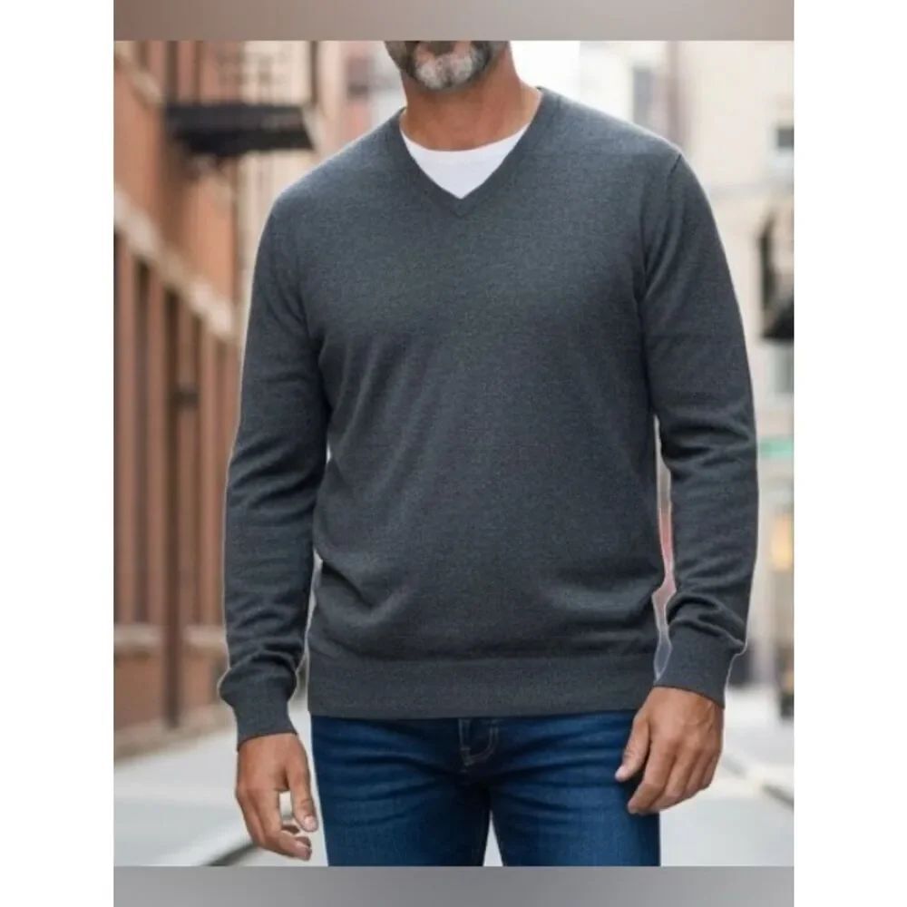 Vintage Davis & Squire Charcoal Gray V-Neck Sweater 100% Merino Wool Large
